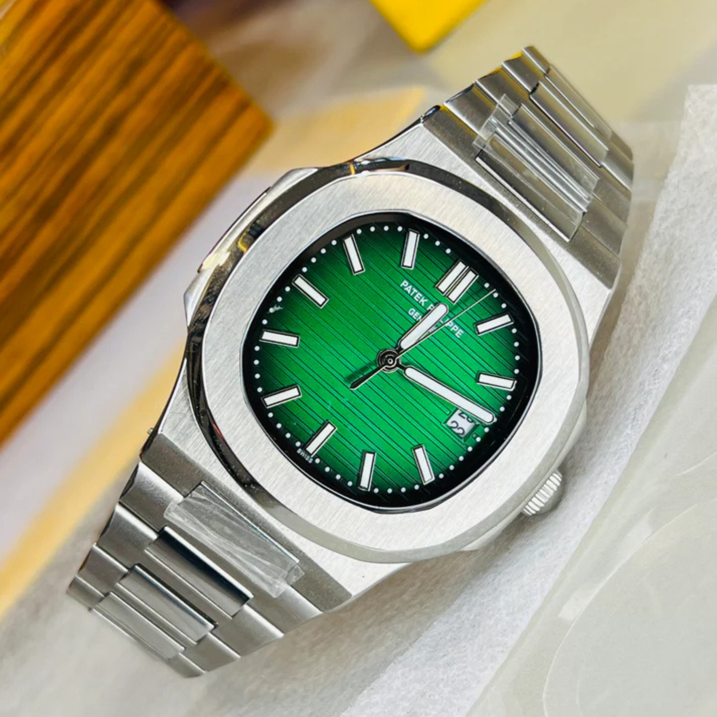 Patek Philippe Nautilus – Silver & Green