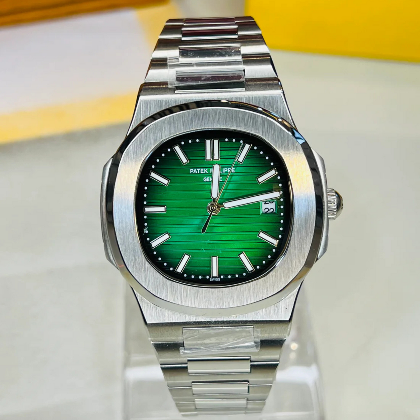 Patek Philippe Nautilus – Silver & Green